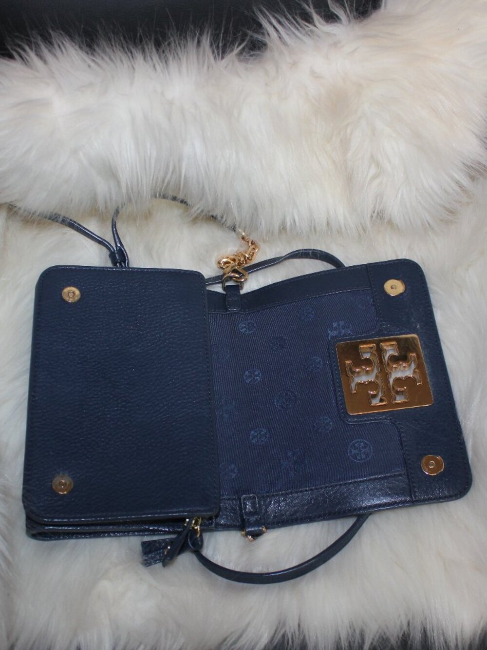 Tory Birch blue leather shoulder mini bag convertible to clutch 6.5" x 8.5"x1" - Picture 6 of 8